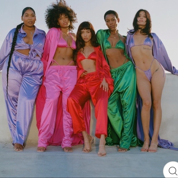 𝅺LAINA Rauma Top Red S XS Small red satin Club Bed Top - Picture 3 of 4